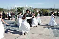 ifoto3a.jpg (9370 bytes)