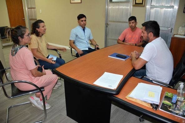 Reunión con autoridades del área de zoonosis del ministerio de salud
