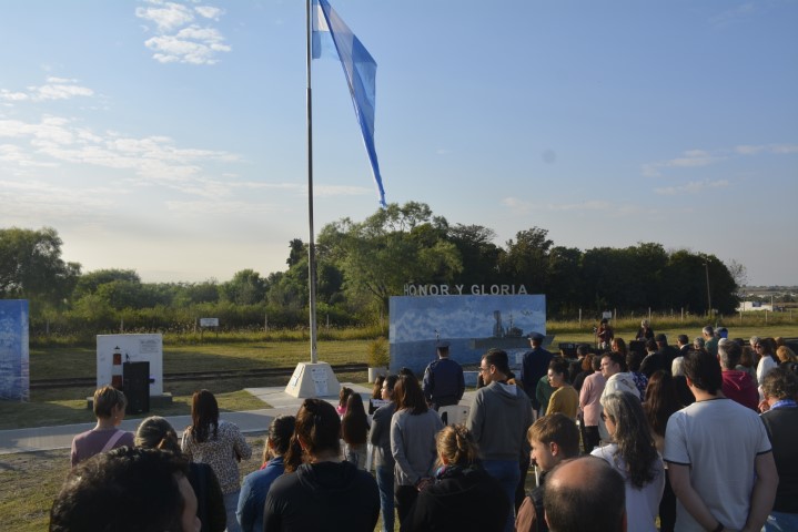 Acto(4) (Pequeña)
