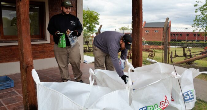 Buena participación de vecinos en el último Ecocanje del año