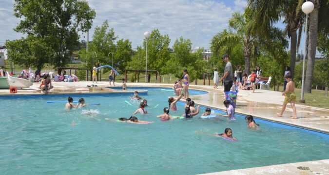 Comenzó el Programa EntrerriaNada» en el Complejo de Piletas municipal