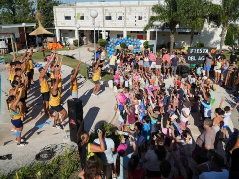 La Colonia municipal de Oro Verde cerró sus actividades con la Fiesta del Agua