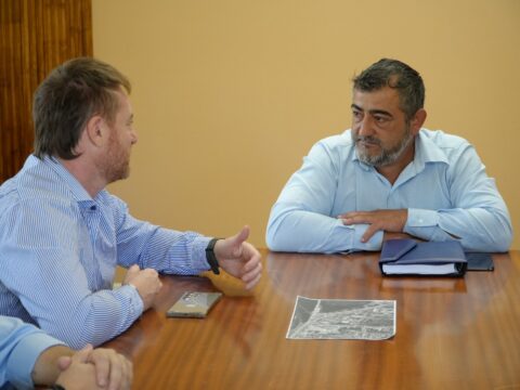 Reunión para proyectar una terminal de colectivos