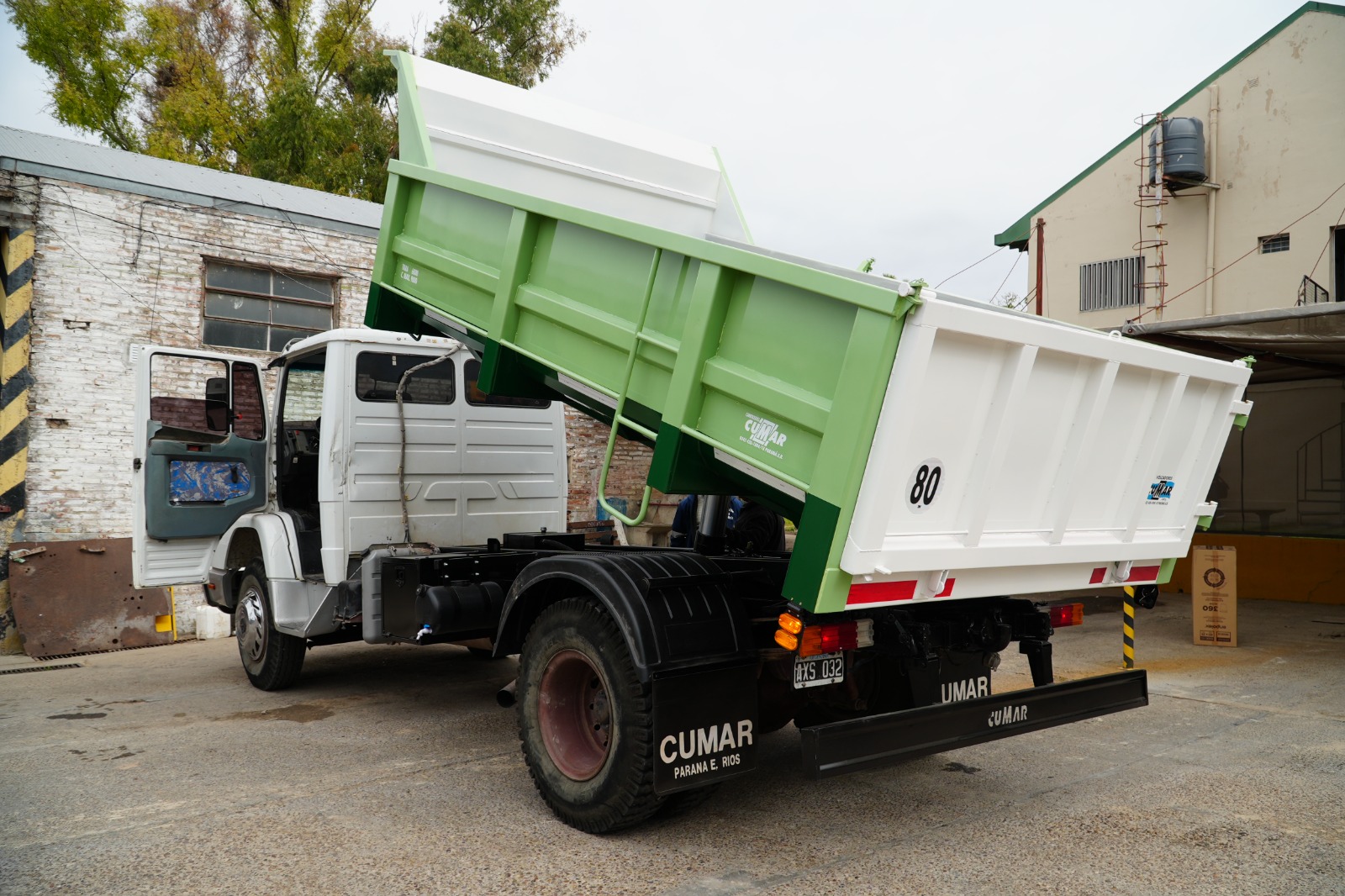 Llegó al Municipio el camión volcador reparado
