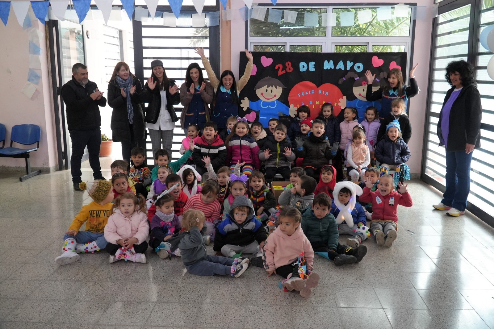Día de los Jardines: el Municipio entregó mobiliario y sorpresitas para los chicos
