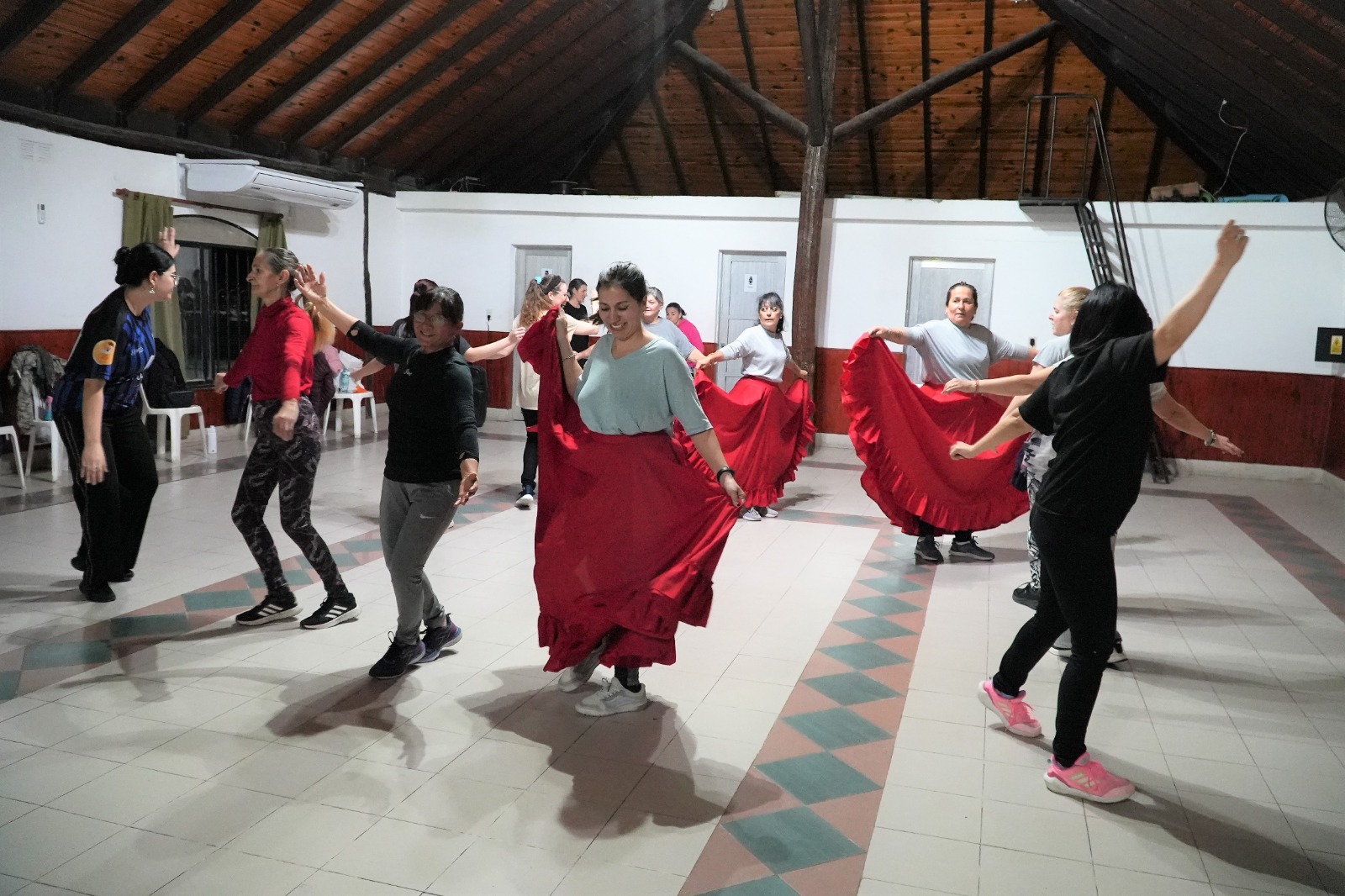 Taller Almas Danzantes: un espacio para el movimiento y la expresión