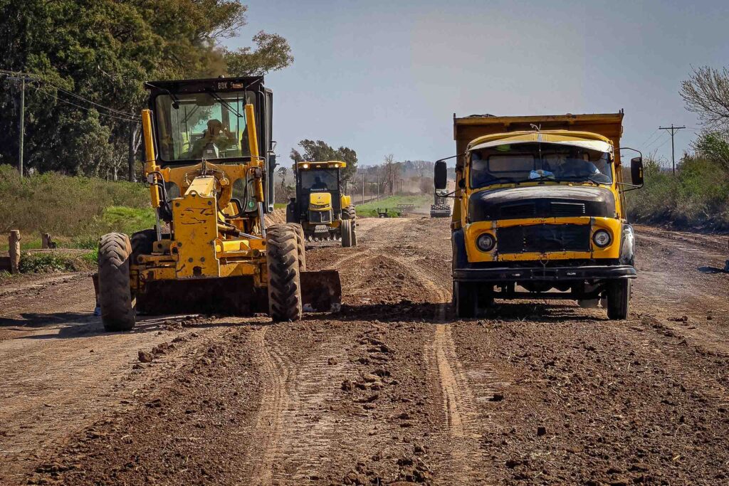 Trabajan en el mejorado de la Ruta Provincial Nº 13 en el departamento Nogoyá
