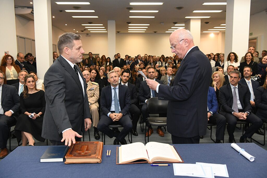 El gobernador participó del juramento del nuevo fiscal federal de Gualeguaychú