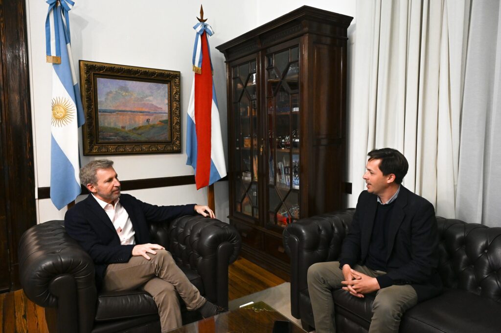 Frigerio y el intendente de Nogoyá coordinaron obras estratégicas de infraestructura y conectividad para la ciudad