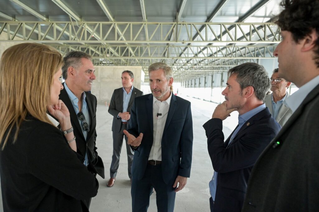 Frigerio entregó la adhesión al RINI a Calisa 2 que invirtió 45 millones de dólares para ampliar su capacidad productiva en Entre Ríos