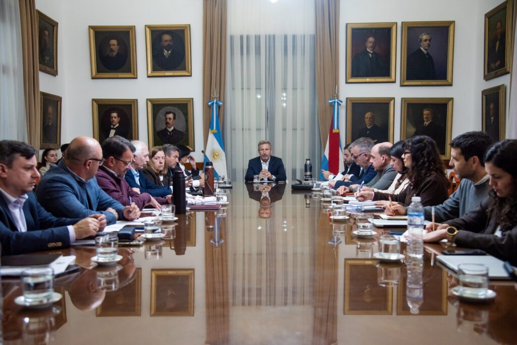 Frigerio repasó con su gabinete los avances en inversiones y desarrollo productivo