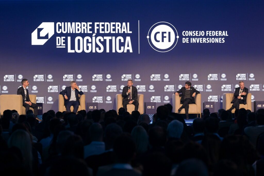 Frigerio impulsó la agenda de infraestructura, puertos y competitividad fiscal en la Cumbre Federal de Logística