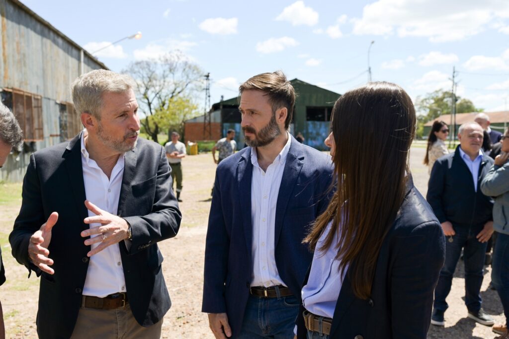 Ante las posibles crecientes por El Niño, Frigerio supervisó en Concordia el operativo de prevención y asistencia
